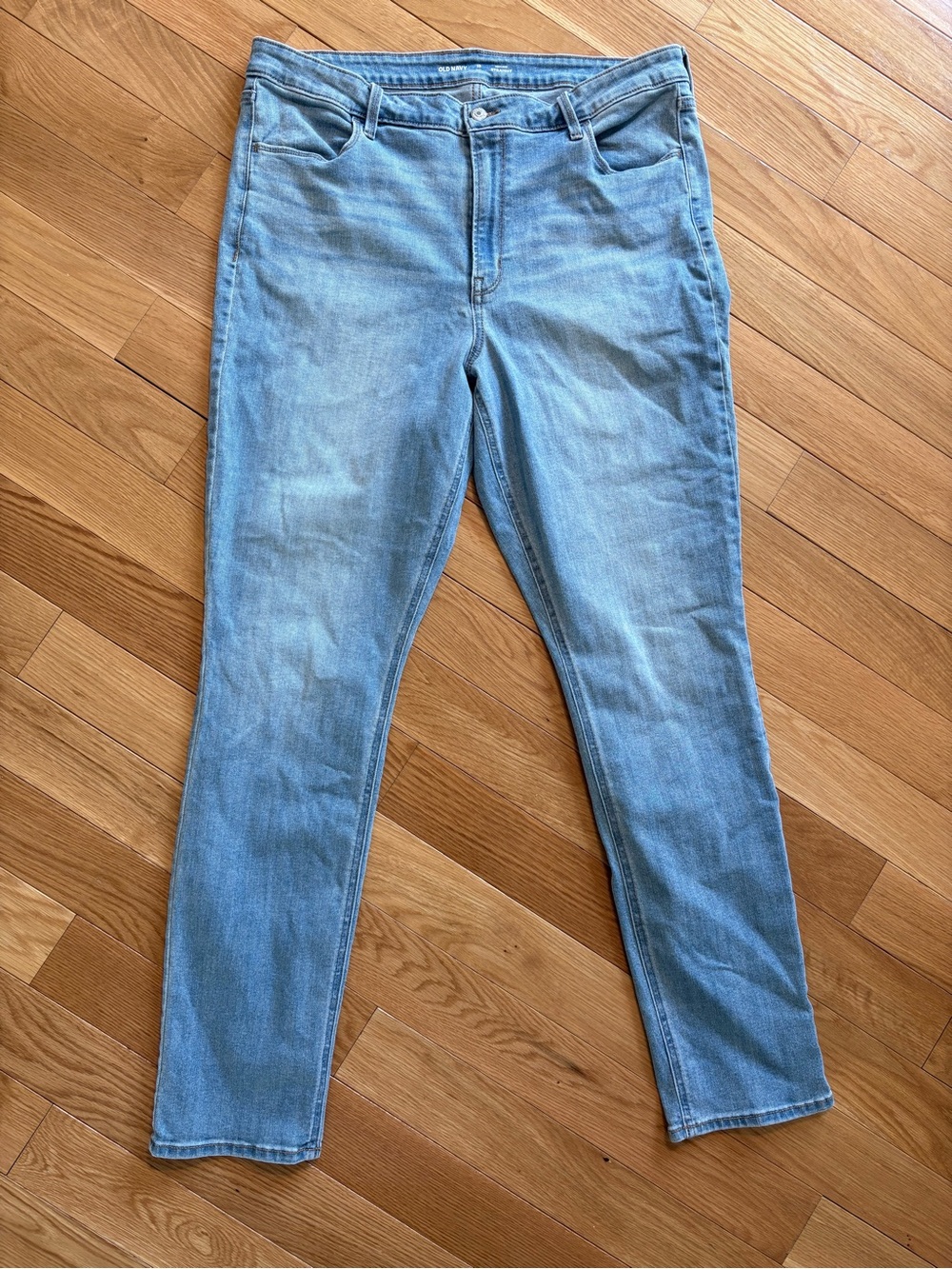 Old Navy High Rise Straight Jeans